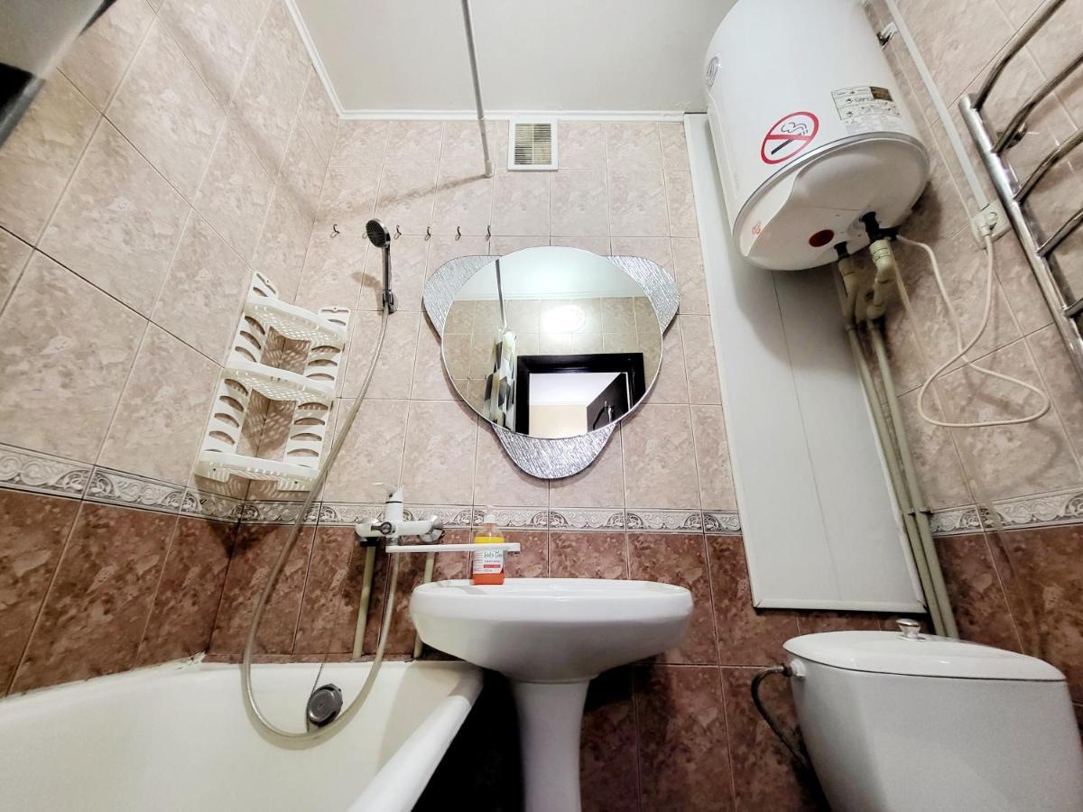 Квартира В Центрі Драгоманова 64,Поряд Центр Міста, Поля,Шпиталь, Швидка На Антоновича, 16Лікарня Dnepropetrovsk Exterior foto